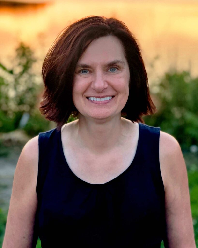 headshot of doctor Lisa Lavoie